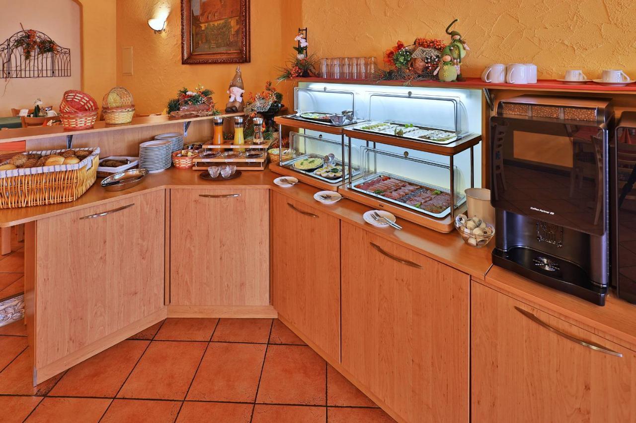 Hotel-Pension Zum Markt Torgau Kültér fotó