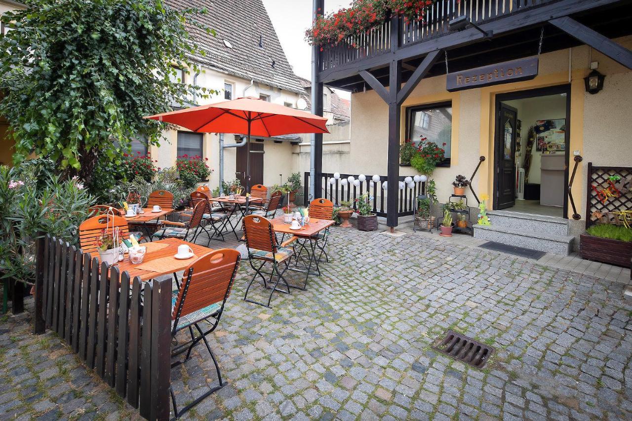 Hotel-Pension Zum Markt Torgau Kültér fotó