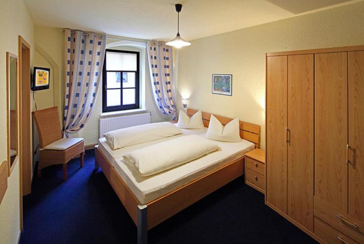 Hotel-Pension Zum Markt Torgau Szoba fotó