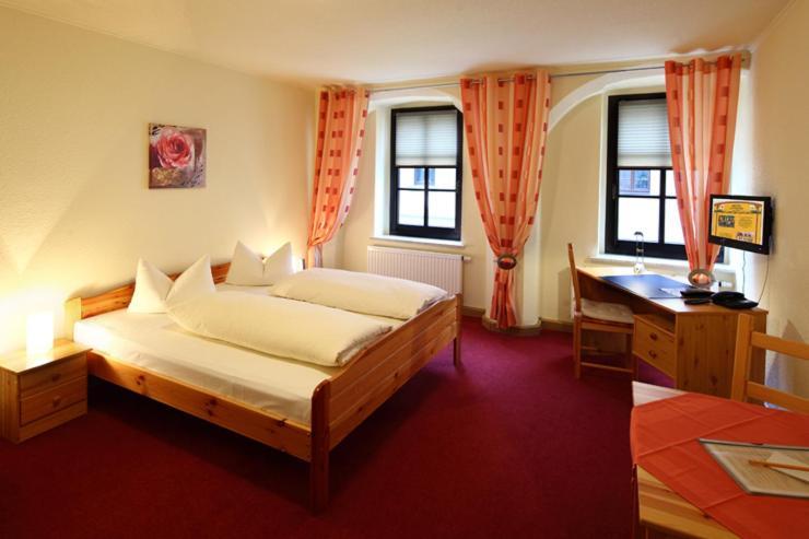 Hotel-Pension Zum Markt Torgau Kültér fotó